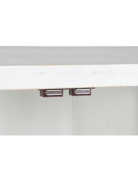 Consola oriental envejecida