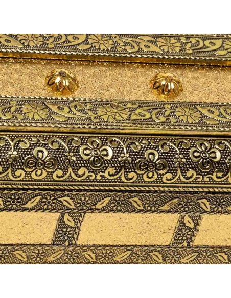 Joyero metal tallado