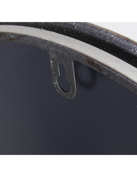 Espejo flor en metal plateado.