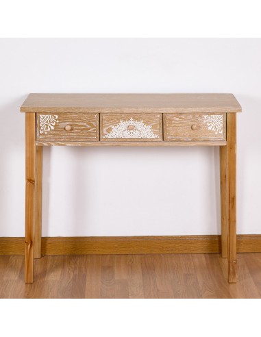 Recibidor de madera con tres cajones decorados