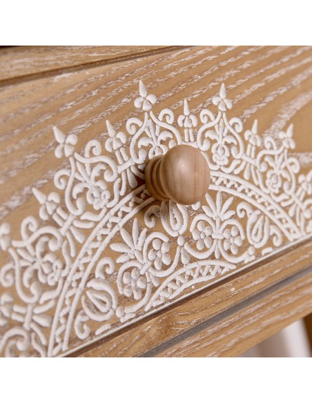 Recibidor de madera con tres cajones decorados